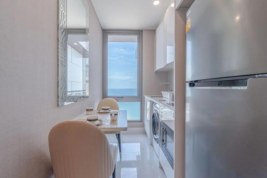 Sea View 5 Star Facilities Luxury Stay At Pattaya Джомтьен Экстерьер фото